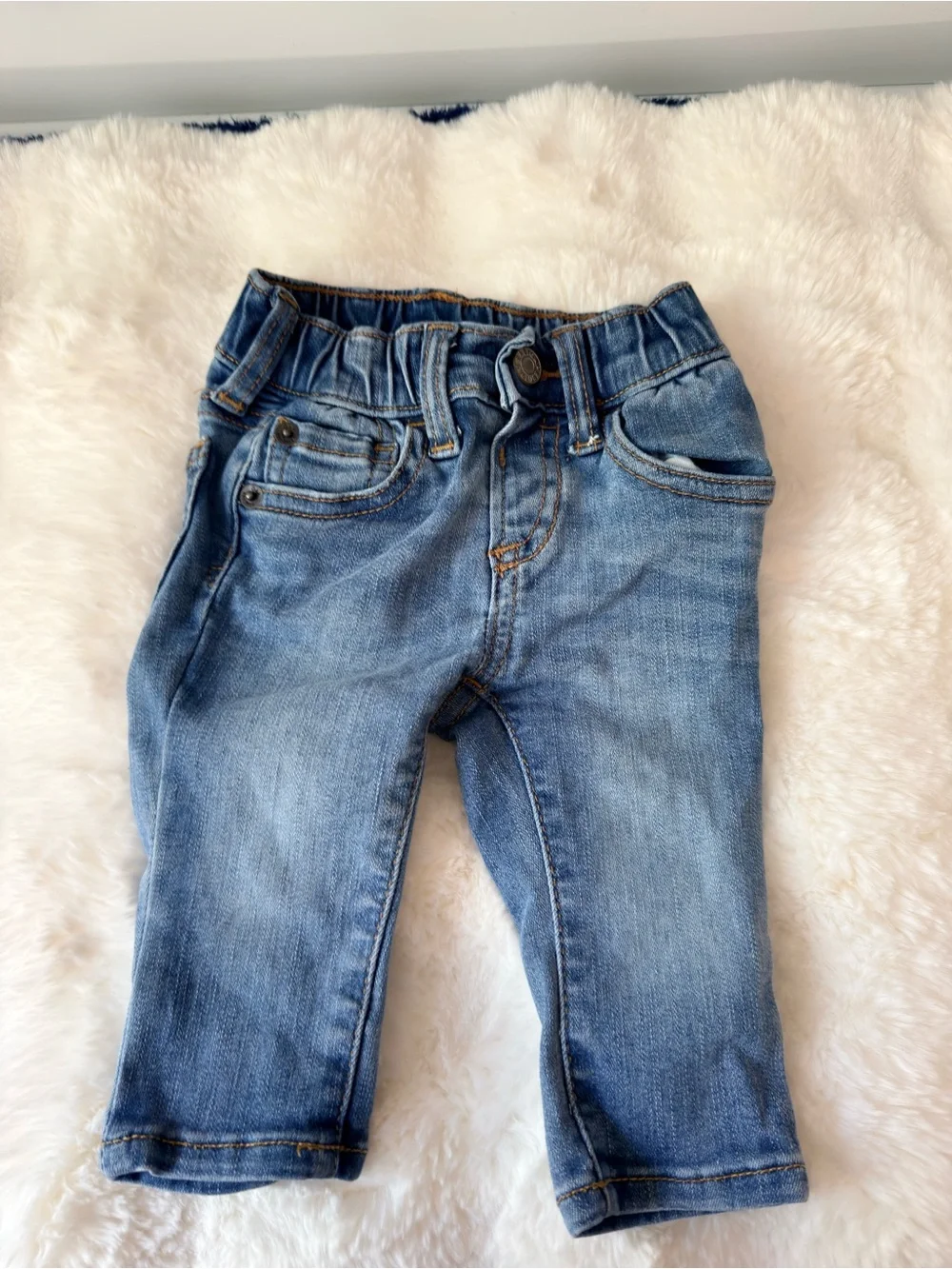 Lot of 3 baby pants for 0-3 months
